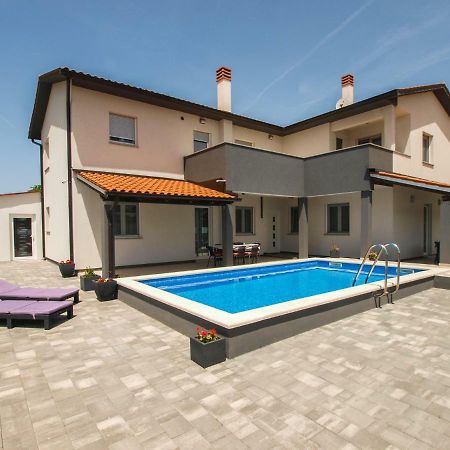4 Stars Apartments-Pikula Fažana Zewnętrze zdjęcie