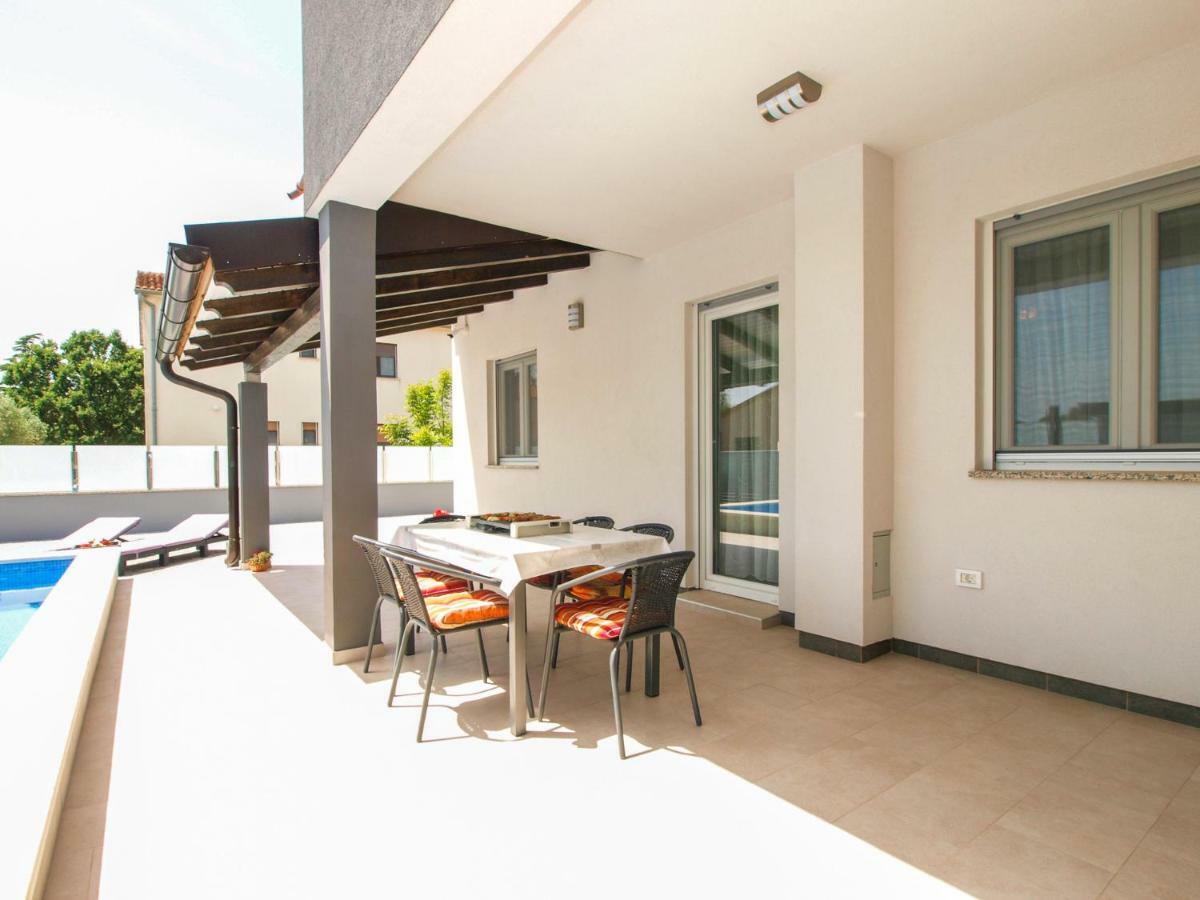4 Stars Apartments-Pikula Fažana Zewnętrze zdjęcie