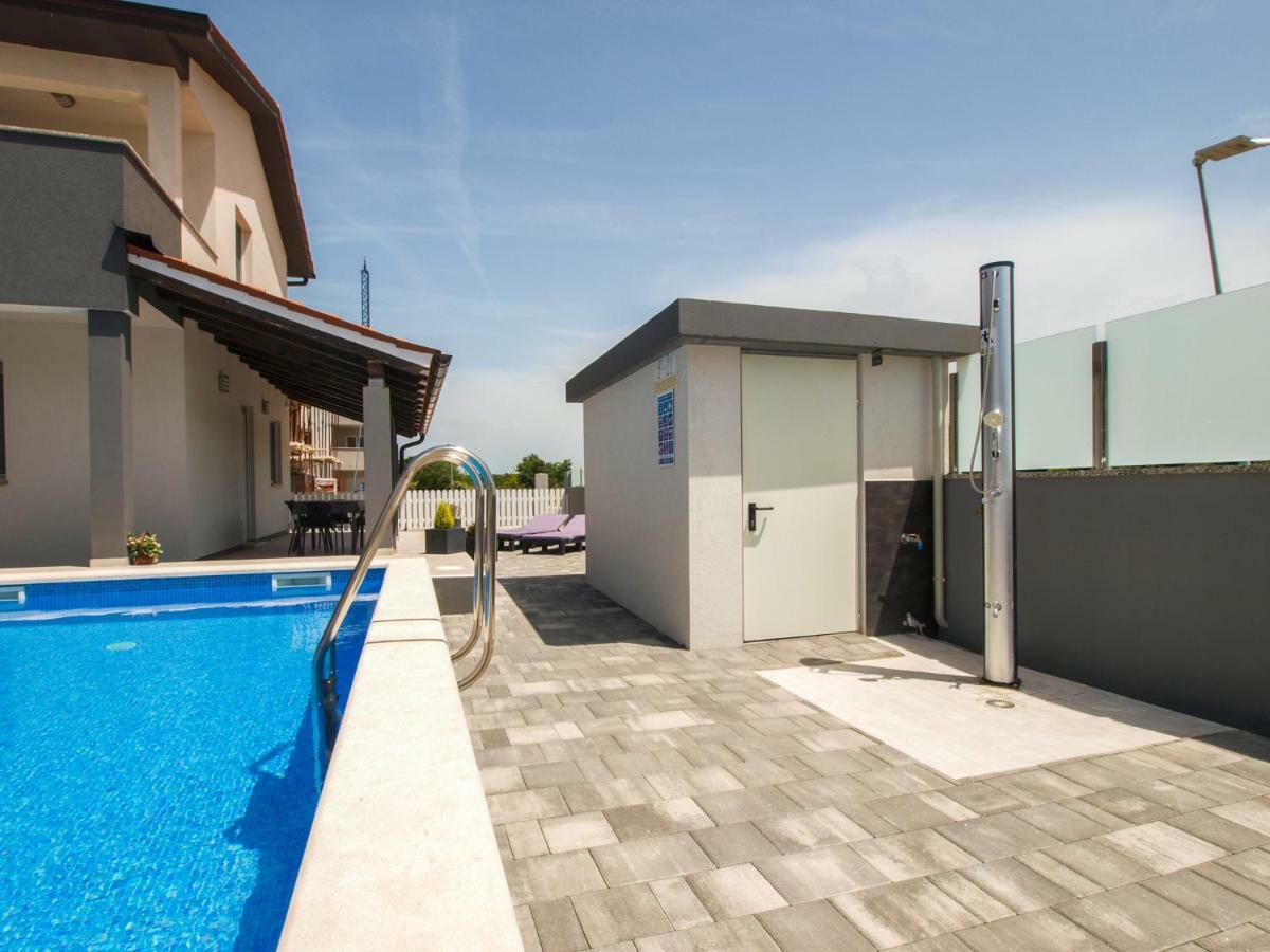 4 Stars Apartments-Pikula Fažana Zewnętrze zdjęcie