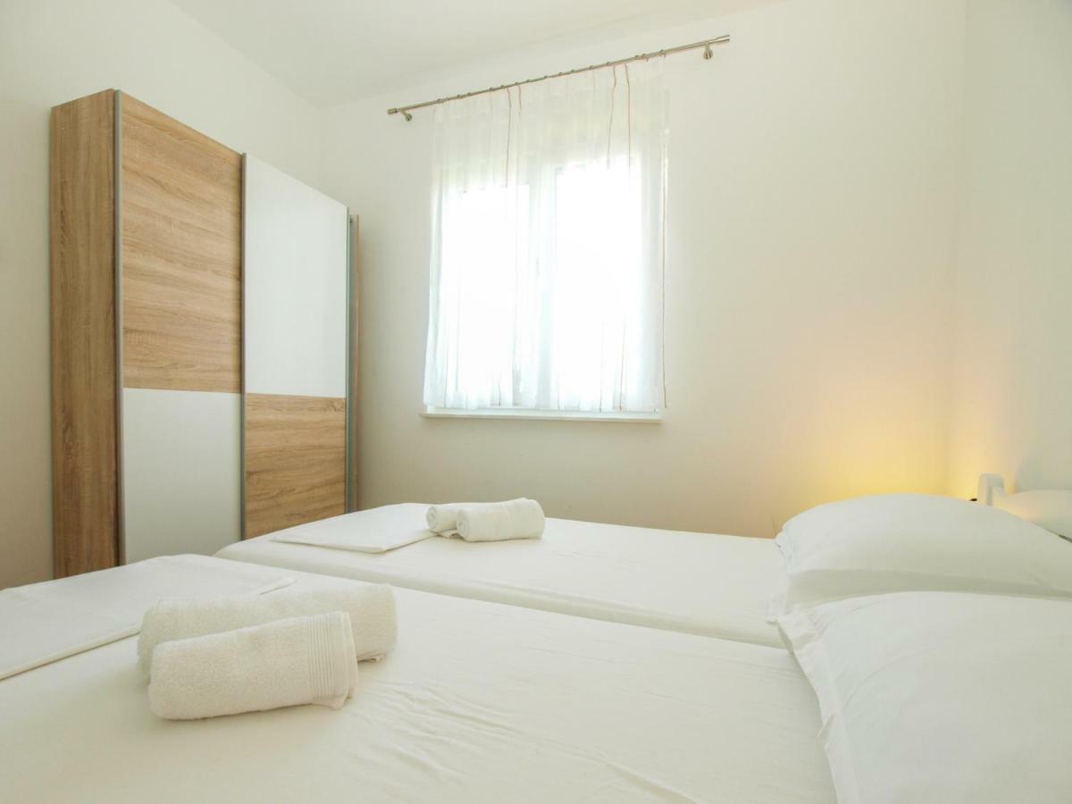 4 Stars Apartments-Pikula Fažana Zewnętrze zdjęcie