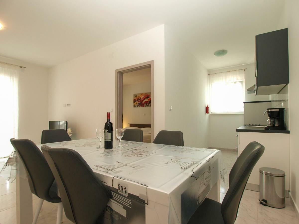 4 Stars Apartments-Pikula Fažana Zewnętrze zdjęcie